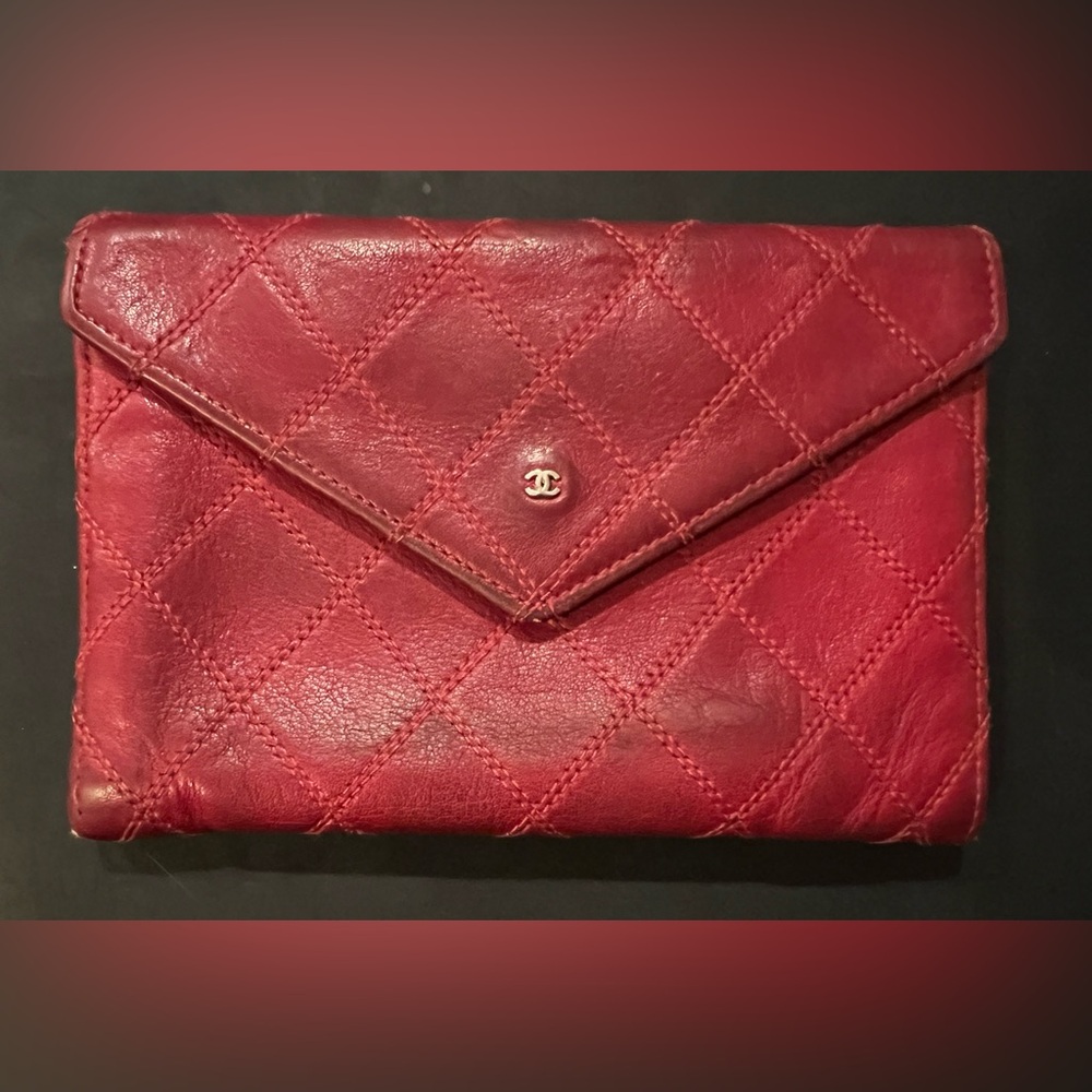 CHANEL Red Quilted Leather Wallet (project wallet)